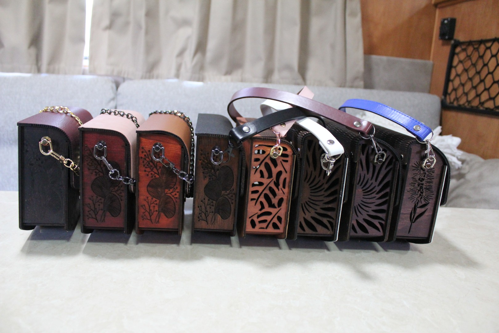 Handmade wooden handbags - Image 2